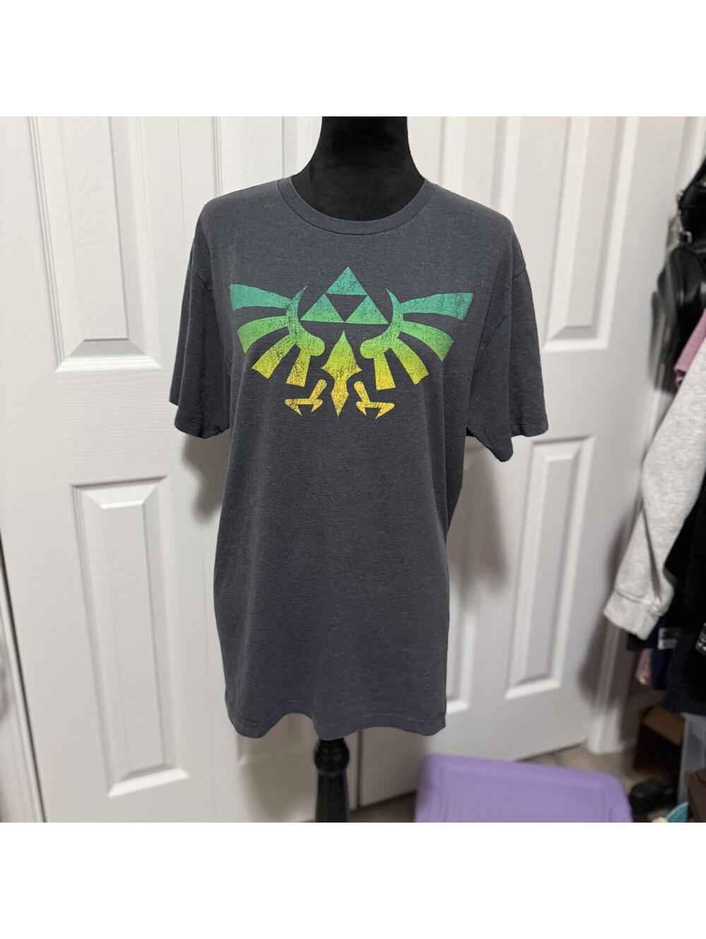 Nintendo Zelda The Legend of Zelda Triforce T-shirt Triforce graphic